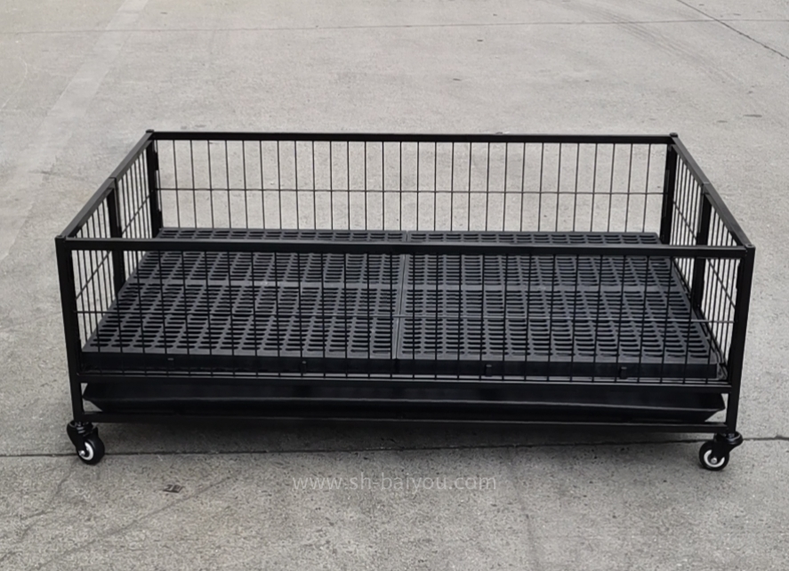 Space-Saving Stacking Solution for Pet Shops