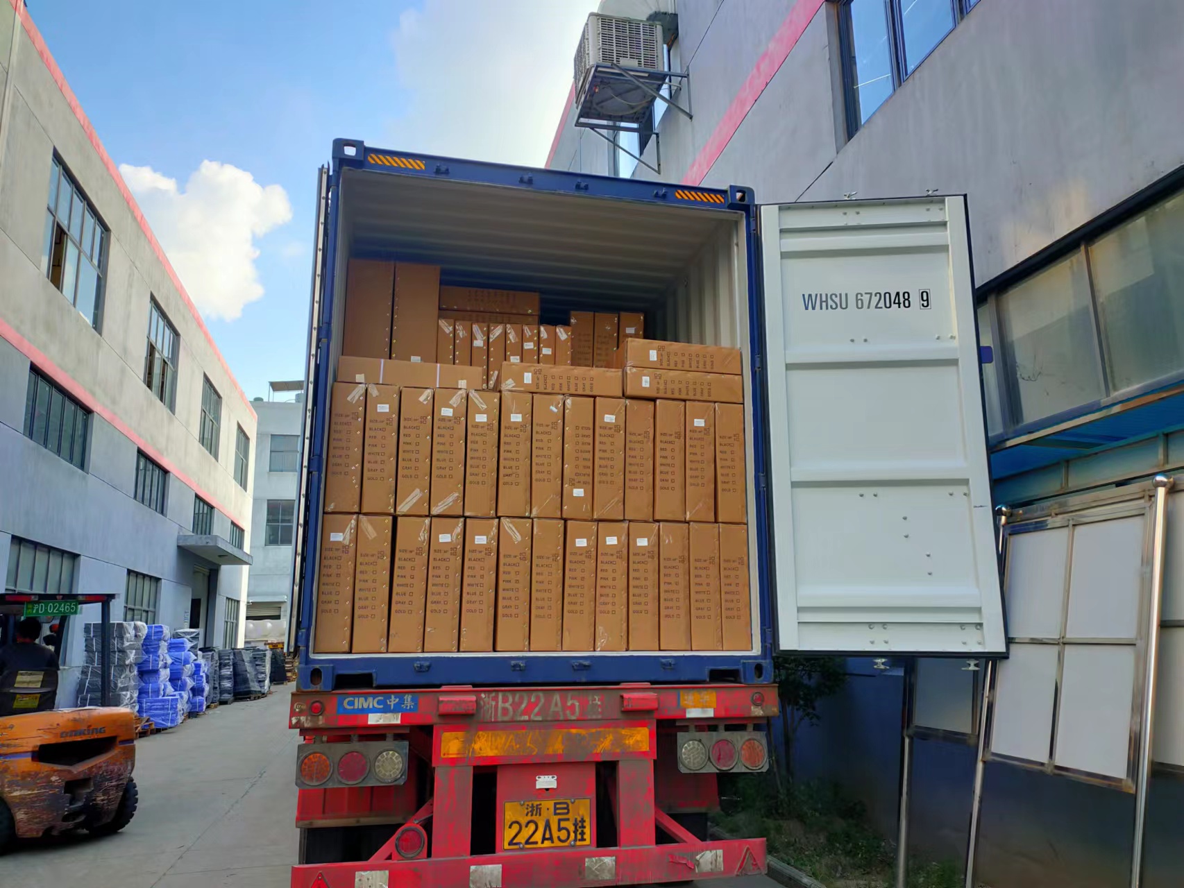 Packaged pet kennel products and materials in the factory warehouse